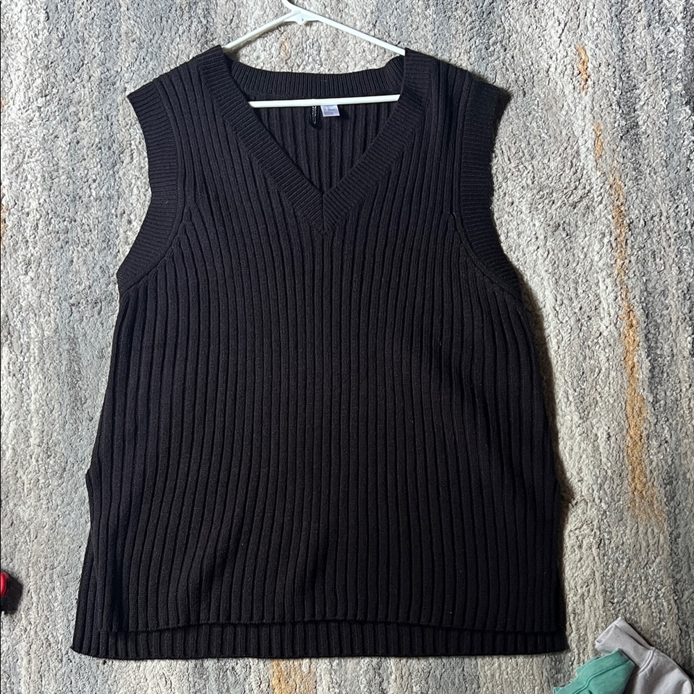 H&M Black Ribbed Knit Sweater Vest